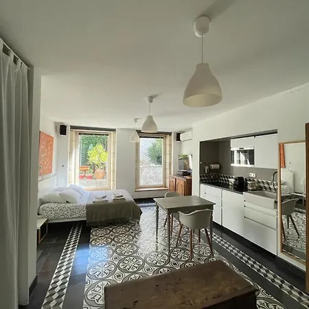 Le Bonheur De La Campagne A La Ville - Grand Studio En Plein Coeur De La Ville Apartment *