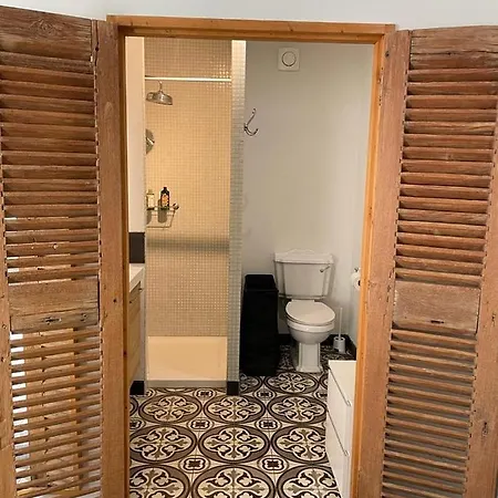 Apartment Le Bonheur De La Campagne A La Ville - Grand Studio En Plein Coeur De La Ville Nîmes